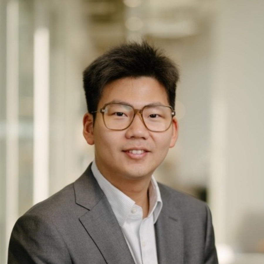 Portrait of Bowen Fu